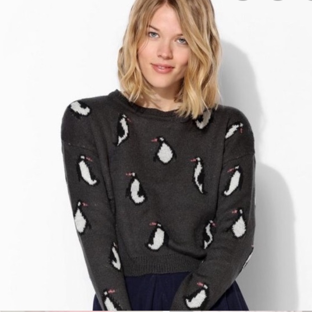 🛑 SOLD 🛑 Urban Outfitters Penguin Crop Sweater